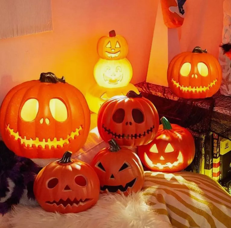 Glowing Halloween Pumpkin Lantern