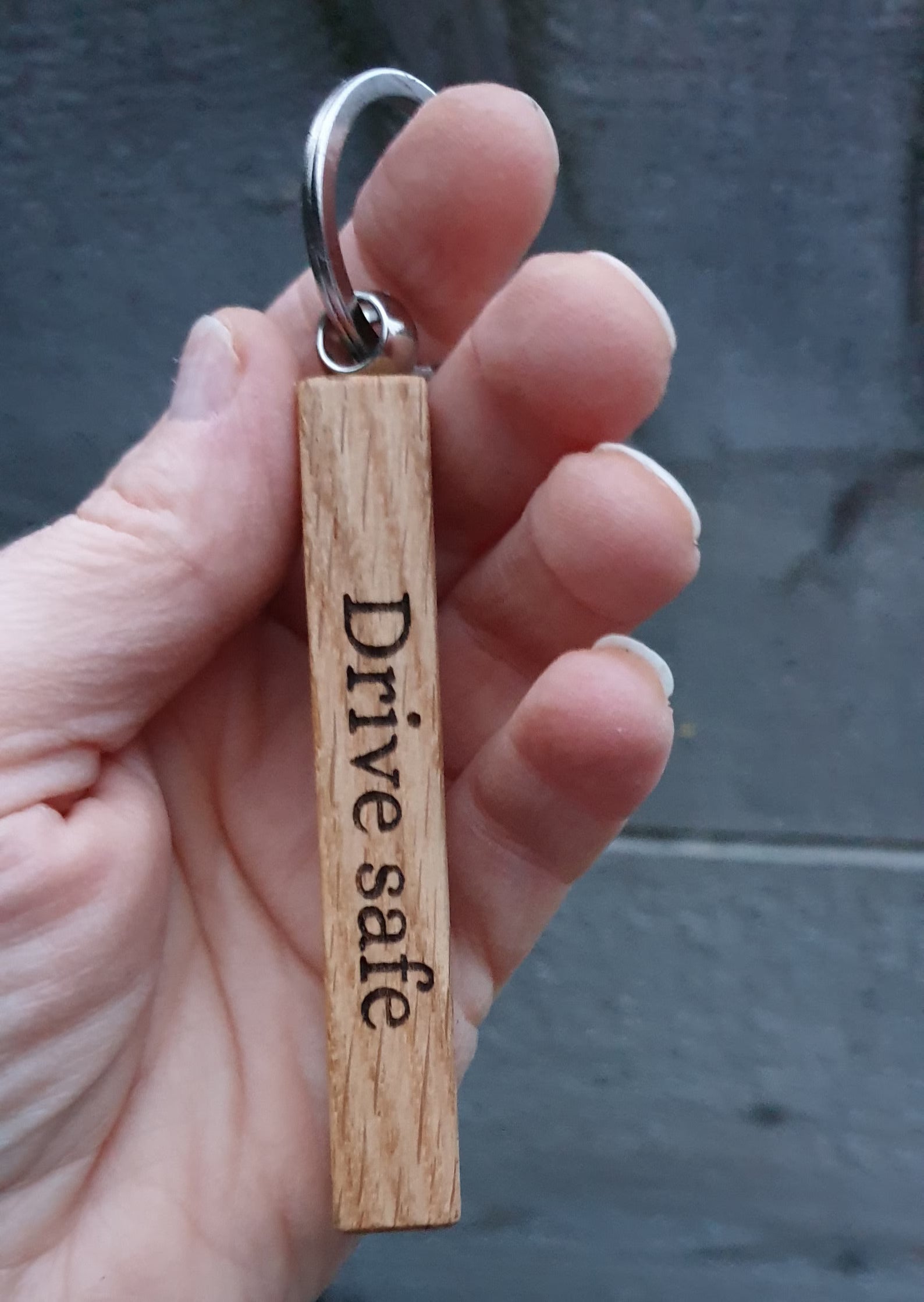 Engraved Solid Oak Bar Keyring – Gift Goose