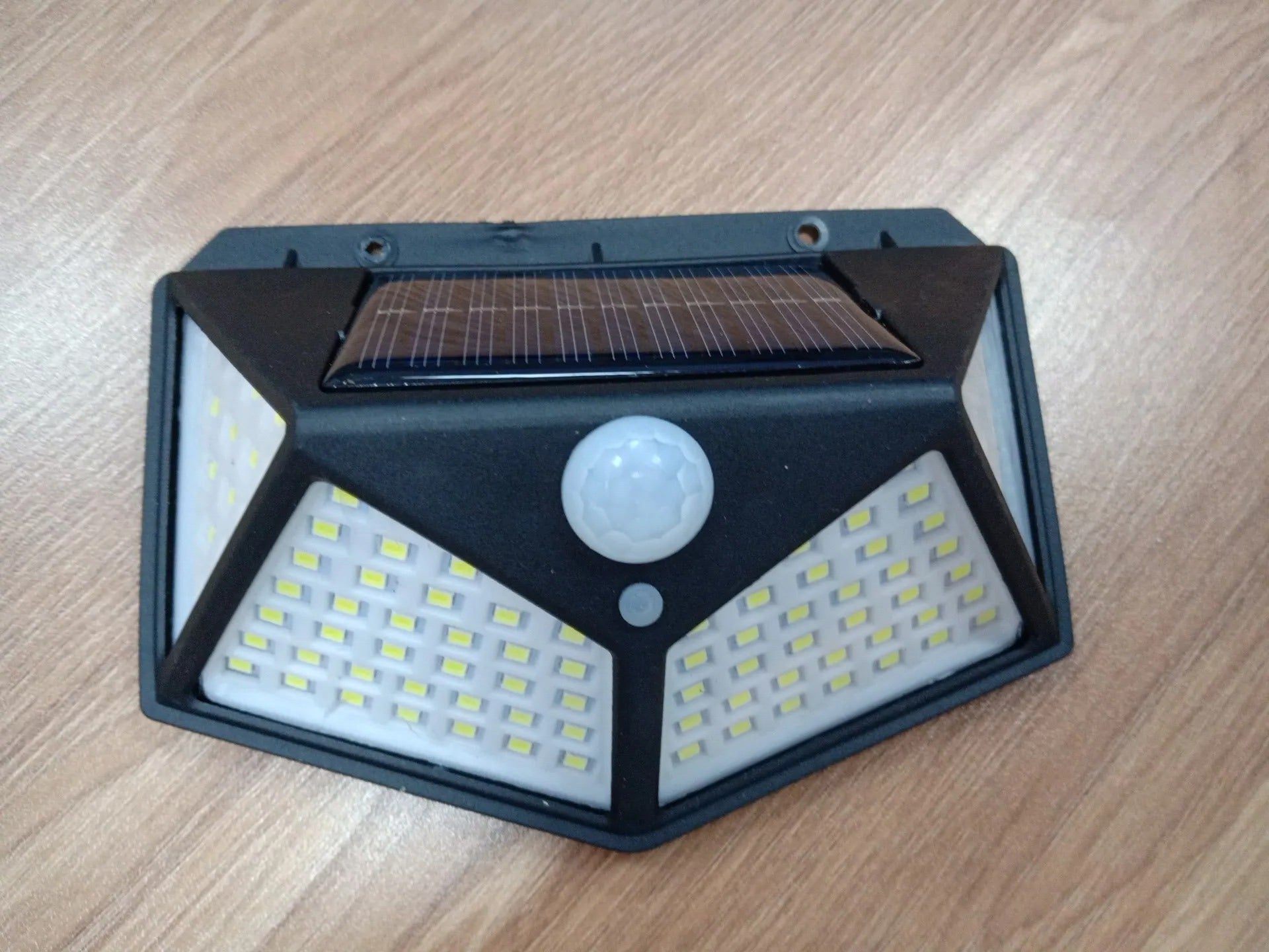 Multifunctional Solar Garden Lamp